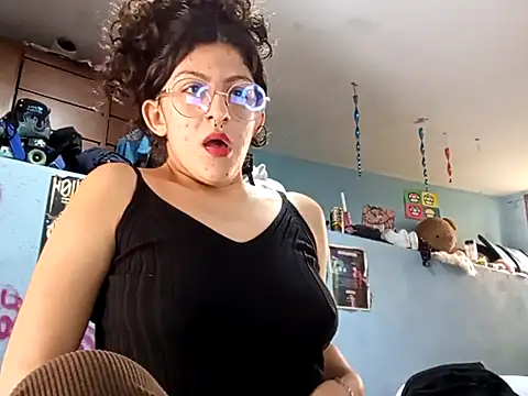 Snapshot of LoveElectra chatting on October 13, 5:26 pm LoveElectra online show from October 13, 5:26 pm