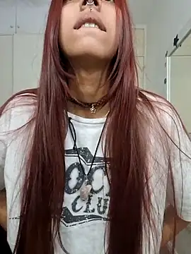 Snapshot of Jazmin-Cerezita chatting on October 25, 1:13 am Jazmin-Cerezita online show from October 25, 1:13 am