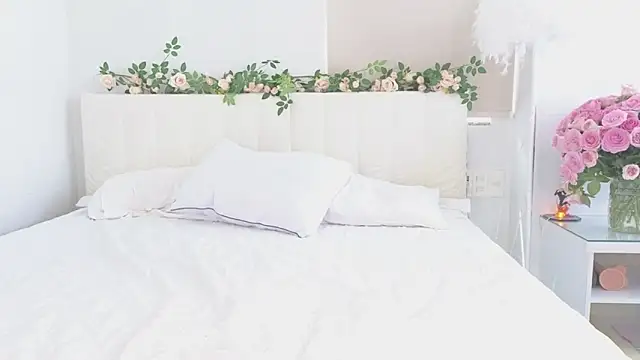 Akina starr online show from October 18, 4:04 am