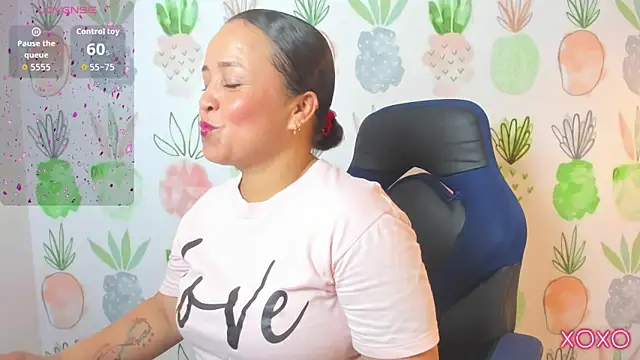 Snapshot of linda_rios_ chatting on September 10, 7:14 pm linda rios online show from September 10, 7:14 pm