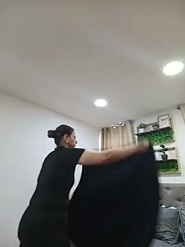 sasi luna online show from April 17, 1:35 pm