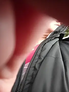 sasi luna online show from April 9, 1:05 pm