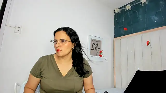 africa holmes online show from May 27, 2:41 am