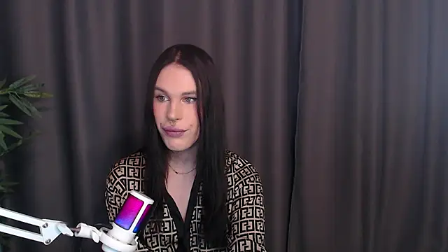 Cassie Bae online show from April 18, 8:39 am