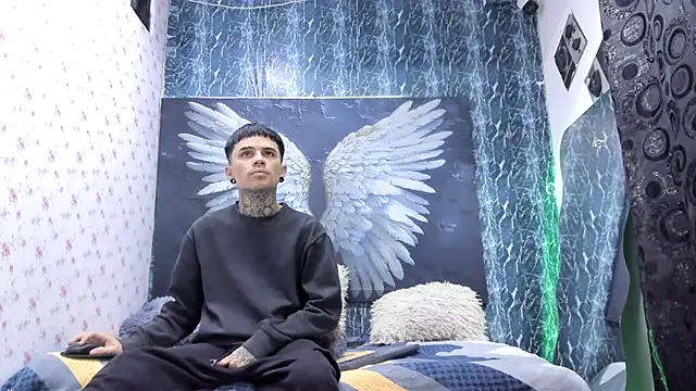 exotic hot couple online show from March 26, 10:33 pm