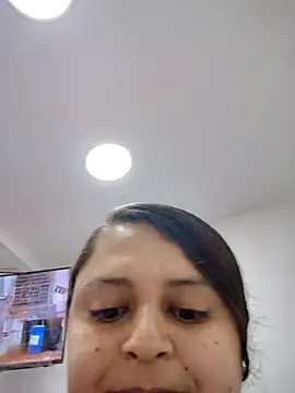 Snapshot of Miss_balloonsmila chatting on October 20, 10:24 pm Miss balloonsmila online show from October 20, 10:24 pm