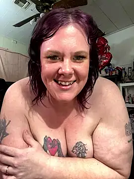 leenieb88 online show from March 25, 3:59 pm