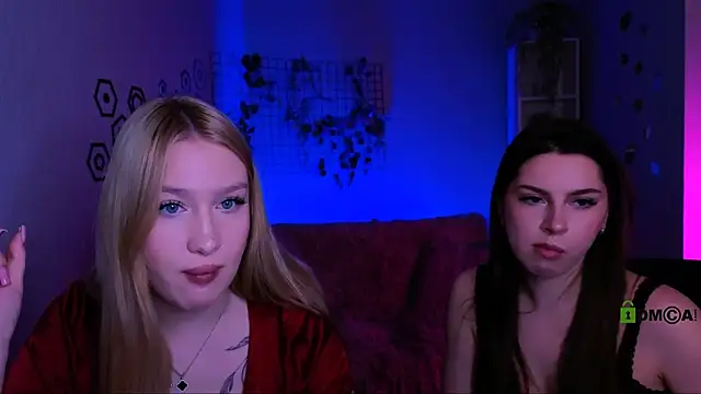 playful sophie online show from April 17, 8:00 pm