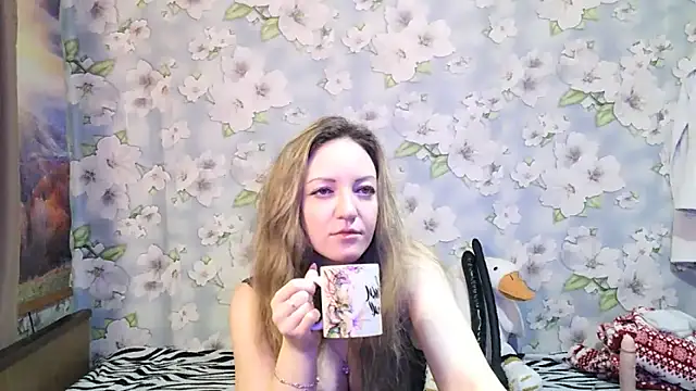 KattyLuuu online show from October 31, 9:08 pm