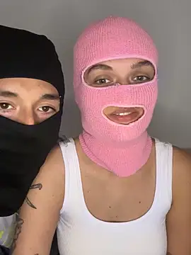 Nikki Hoee online show from October 19, 11:45 am