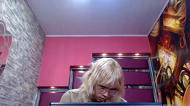 Snapshot of perfectlump chatting on October 21, 2:43 pm perfectlump online show from October 21, 2:43 pm