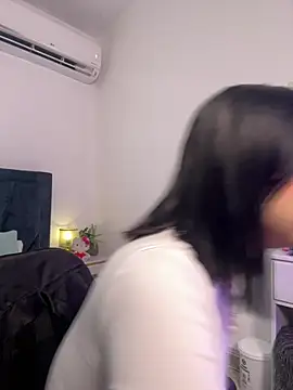 Lily Woodz online show from January 31, 7:11 pm