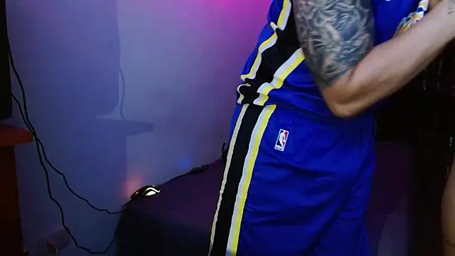 miia-liiam online show from December 5, 6:46 am