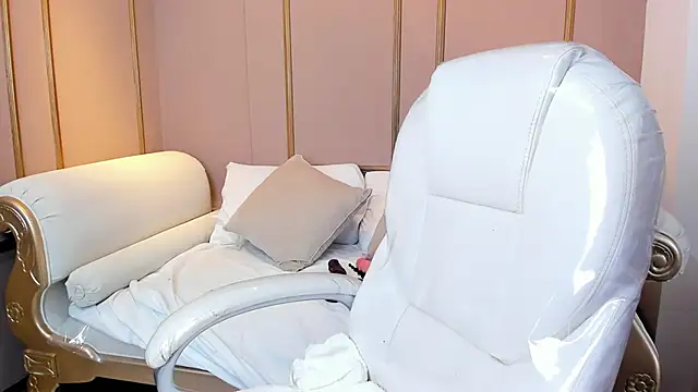 PerlaPreciosa online show from November 16, 4:14 am