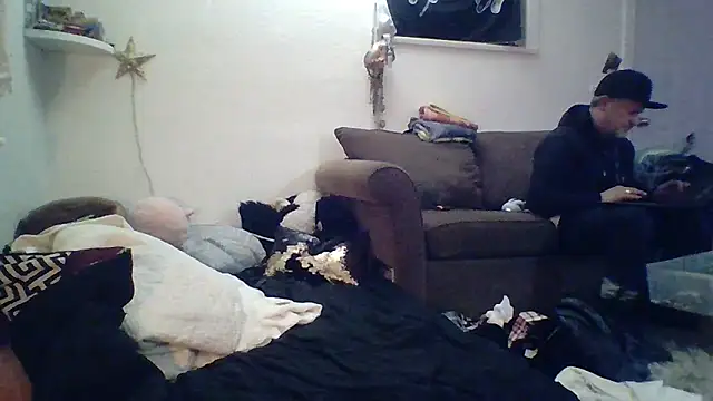 SilverandFox online show from November 5, 9:47 am