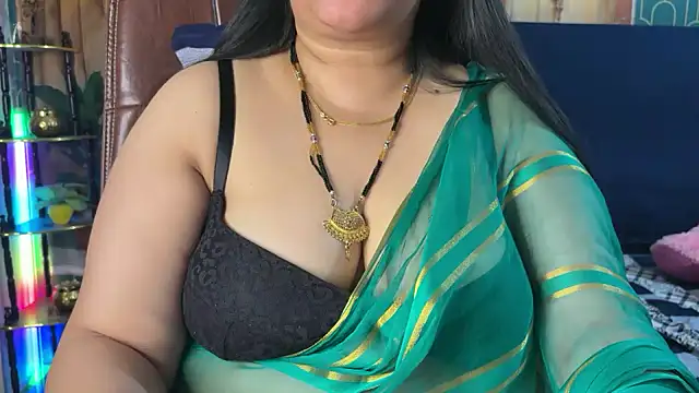 FlatVincy4 online show from April 3, 3:32 pm