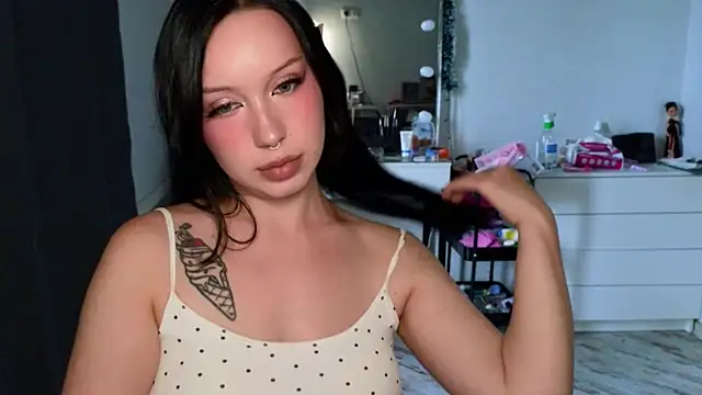 MoranaMissGod online show from June 24, 2:05 pm