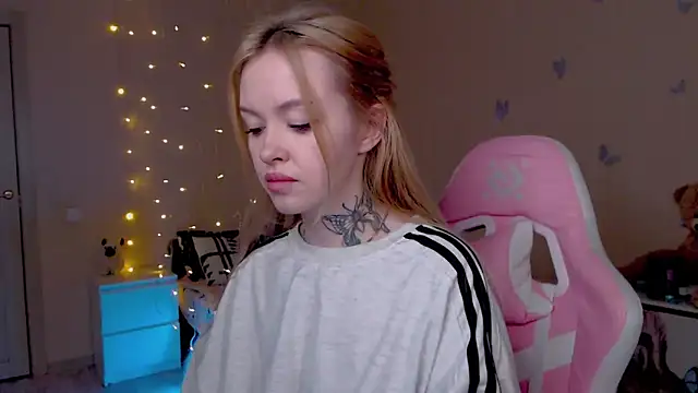 Naughty Mable online show from March 21, 12:59 am