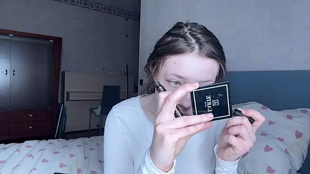 eva varnerr online show from February 19, 2:49 pm