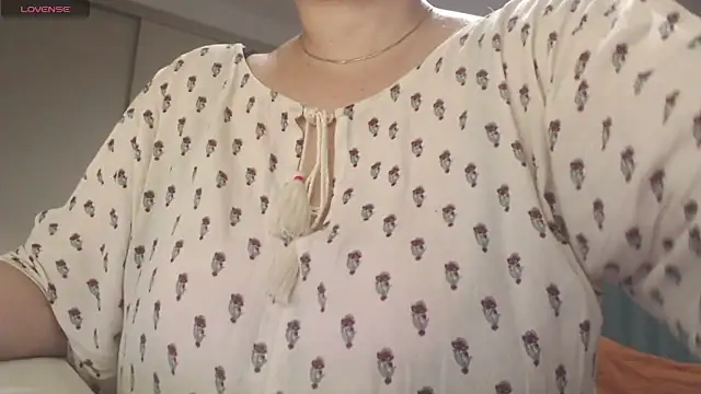 MommyHelpsmee online show from November 4, 9:58 am