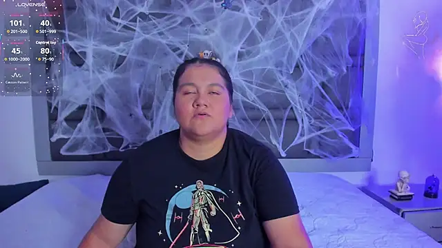 Charlott Liam online show from October 20, 7:50 pm