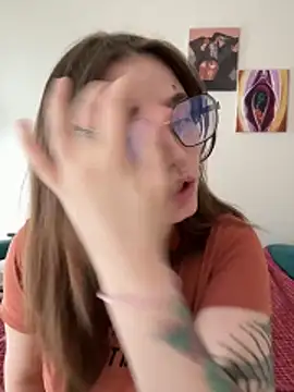 Sabrina shells online show from April 4, 10:03 am