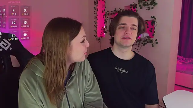 RobertAndLinela online show from June 3, 4:57 am