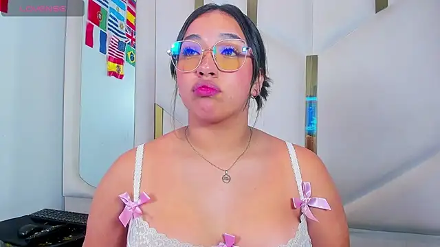 IsabellRodriguez18 online show from June 27, 5:30 am