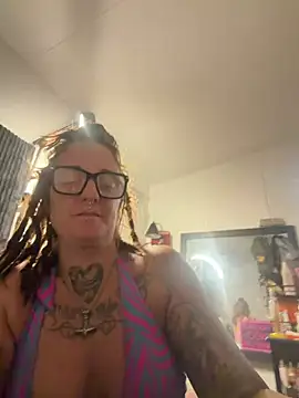 Eden Darkskye online show from July 18, 12:47 am
