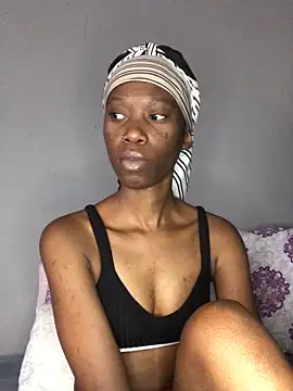 xxSexyTalia28 online show from April 10, 7:36 am