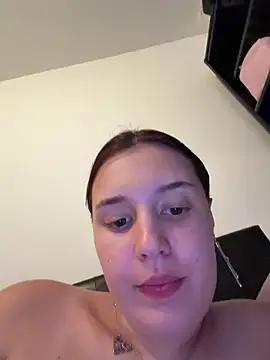 LeeaRose online show from August 3, 5:51 pm