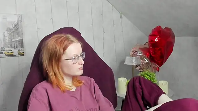 ElizabethHarpper online show from March 6, 5:52 pm