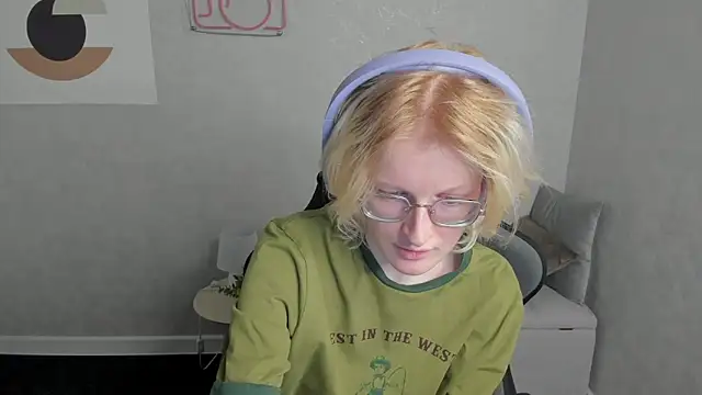 ElizabethHarpper online show from September 16, 1:02 am