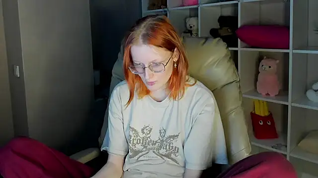 ElizabethHarpper online show from March 5, 5:42 pm