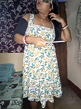 Hot muskaan online show from November 8, 3:33 am