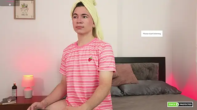 cute erelis  online show from April 28, 8:07 am