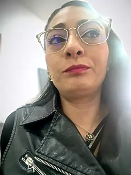 BELLA--26 online show from December 4, 1:24 pm