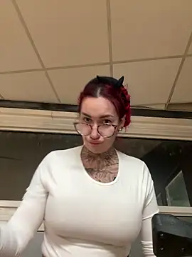 Mia-Fuchs online show from March 1, 7:57 pm