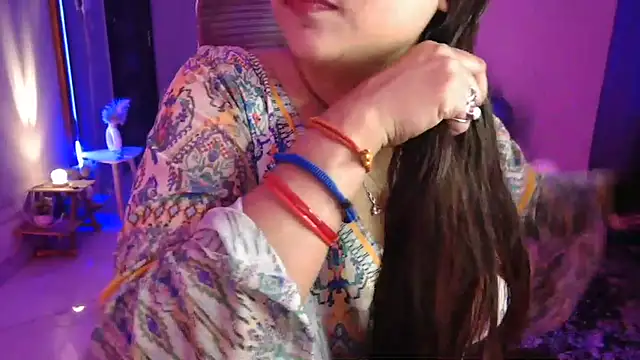 Mitikaa online show from December 3, 4:09 pm