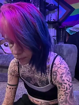 trashbrat online show from April 15, 2:23 am