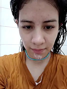 MiaQueen021 online show from October 6, 5:18 pm