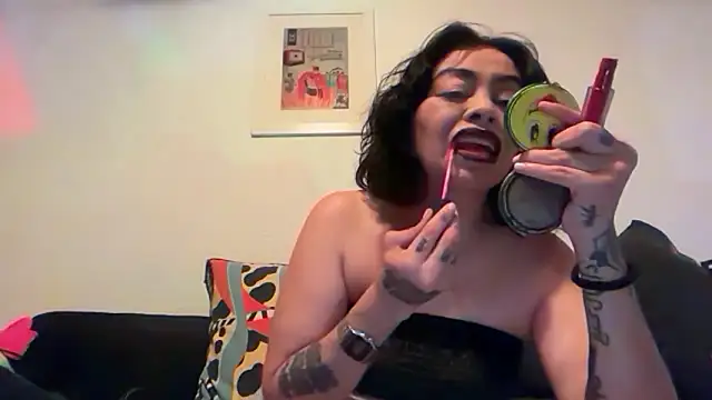 lashula online show from April 17, 4:14 am