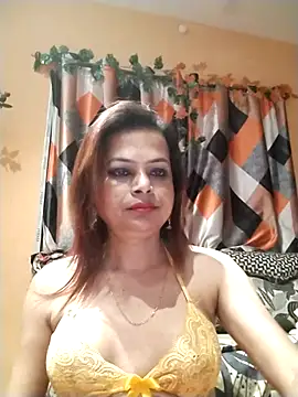 SANA-LEONI online show from February 16, 2:50 pm