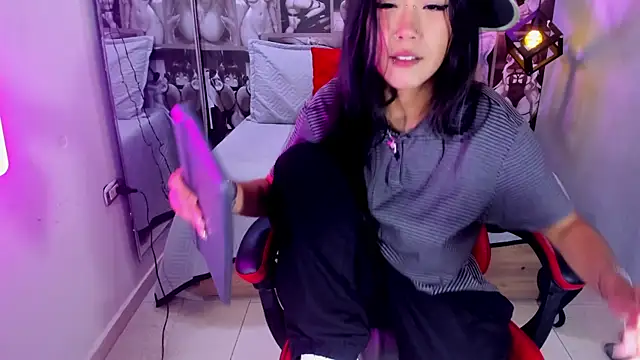 Lil ceyy online show from October 9, 7:51 pm