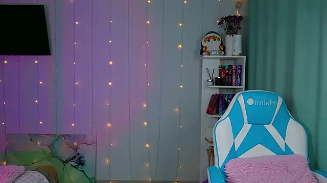 Mercedes Robinson online show from November 7, 4:51 am