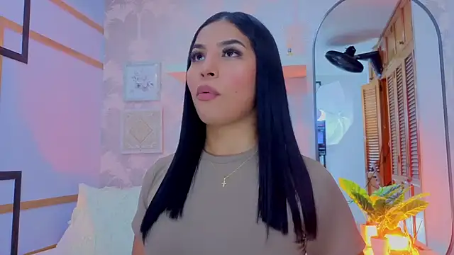 CharlotteGraay online show from March 10, 7:51 pm