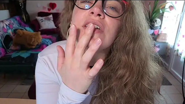 Miss luxiole online show from March 23, 6:52 am