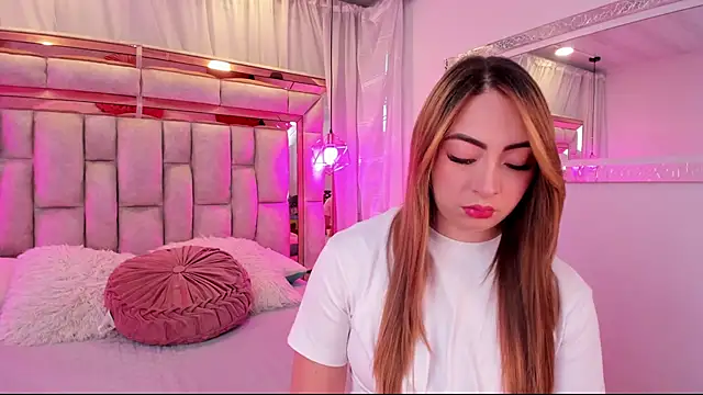 Katalina Evans online show from November 20, 11:11 am