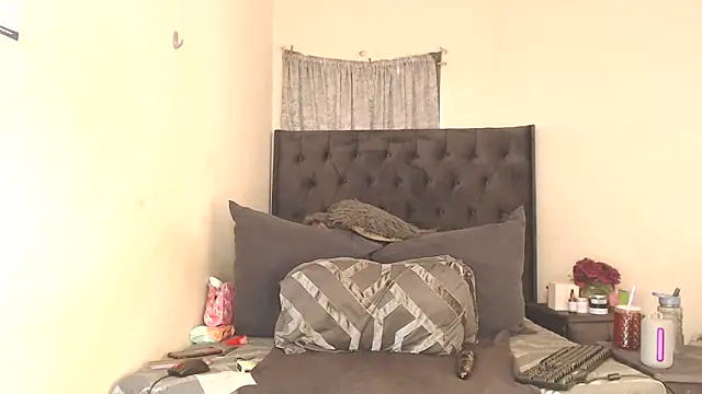 MissMollyX online show from February 15, 12:48 pm