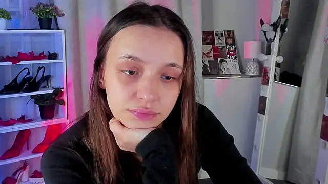 Sahara Shields online show from October 18, 10:18 am